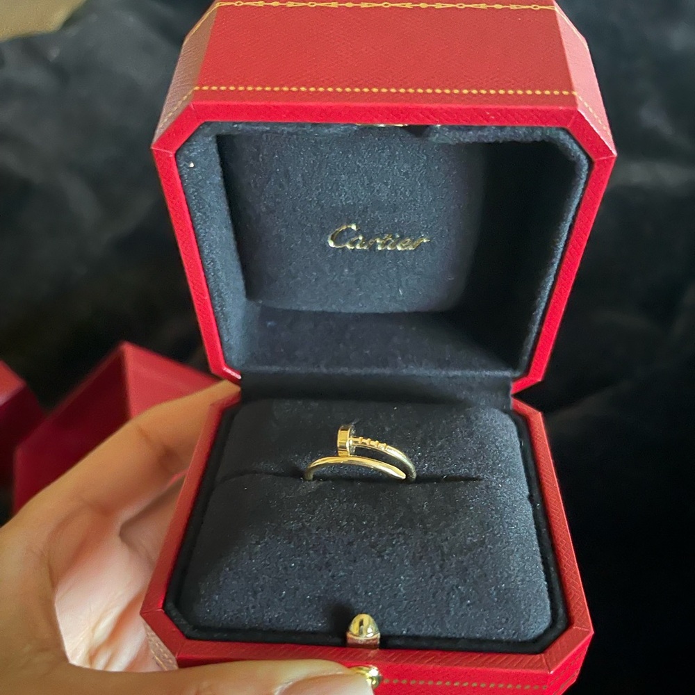 juste un clou. Size 51. Small version. Authentic. Posh can verify authenticity
